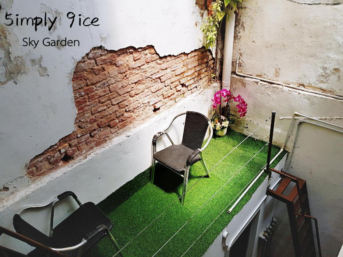 5imply 9ice Heritage Guest house George Town